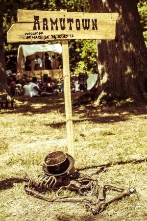 Far West 06 C Armutan Chris Rod.jpg