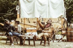 Far West 25 C Armutan Chris Rod.jpg