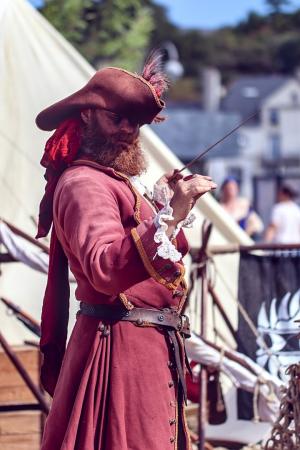 Les Naufrages 18 C Armutan Natty Daub.jpg