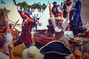 Les Naufrages 23 C Armutan Natty Daub.jpg